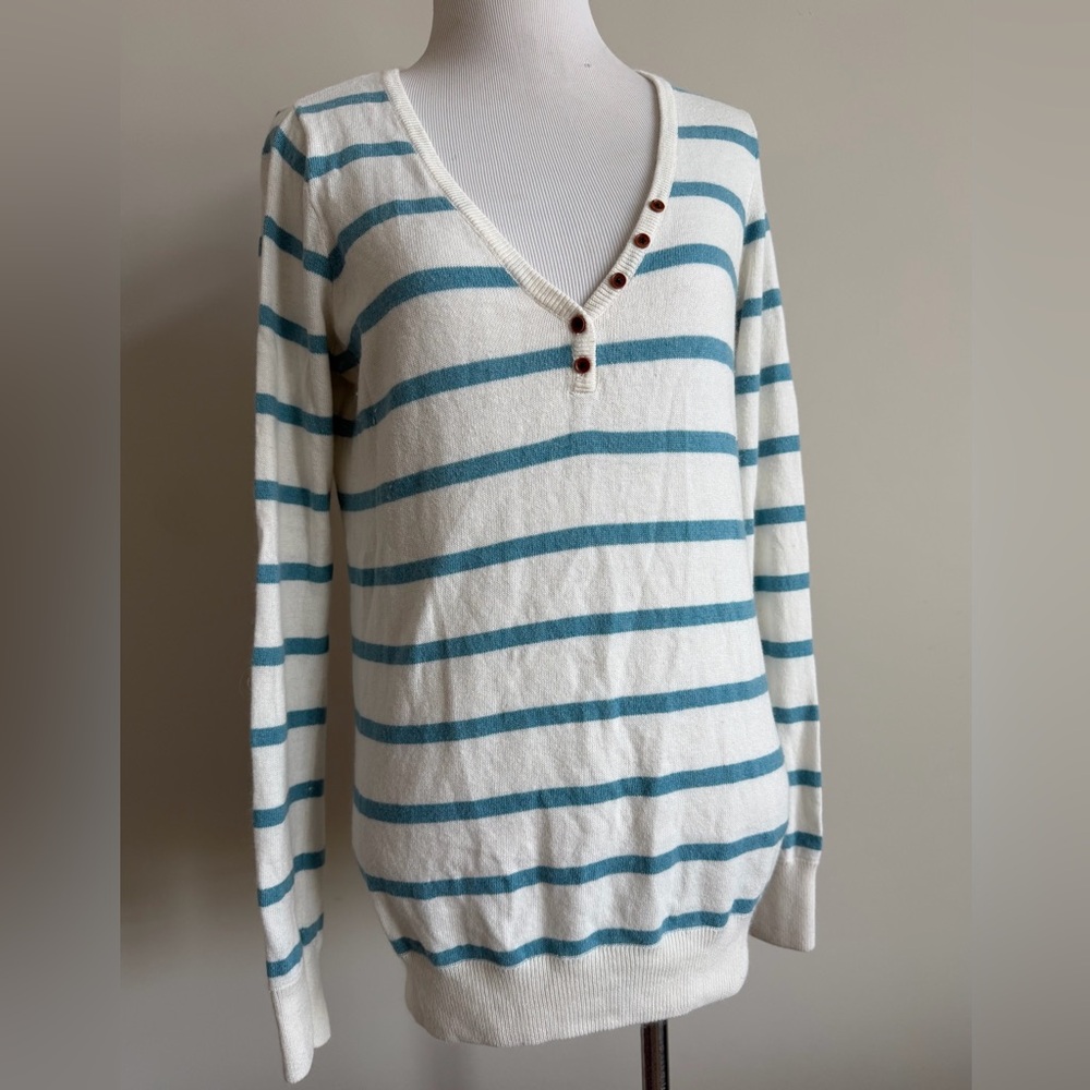 TROVATA California White V-Neck Sweater with Teal Stripes-Small